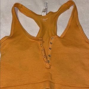 UO button up race back gold cropped tank